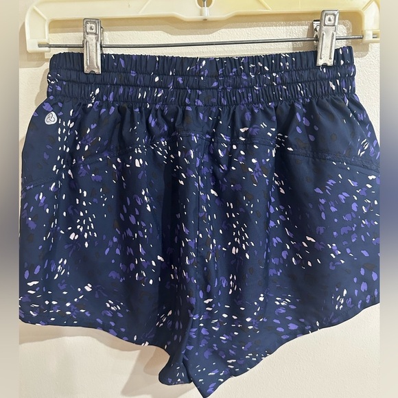 Zella Blue and White Athletic Shorts with Elastic Waistband - Picture 3 of 4